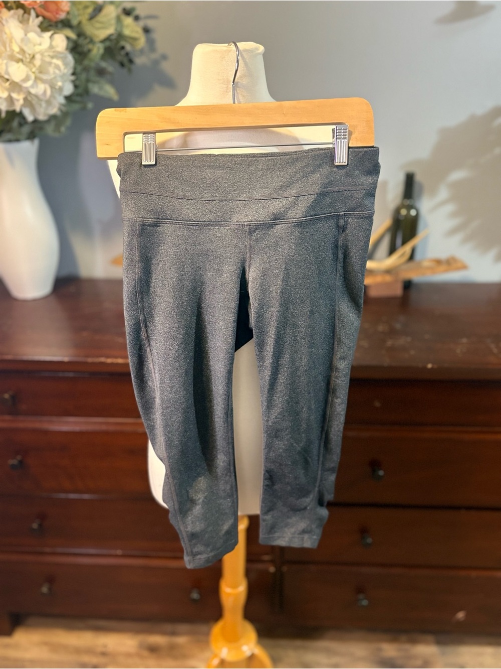 Athleta Charcoal Capri Leggings